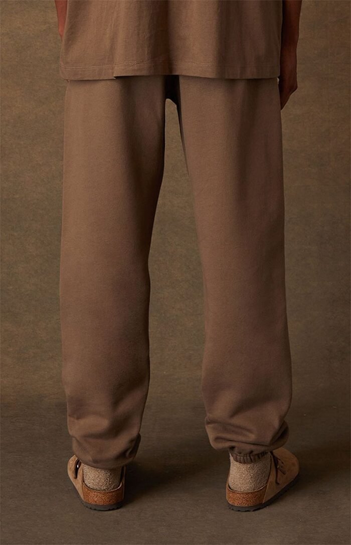 Fear of God Essential Sweatpant ‘Brown' - Image 2