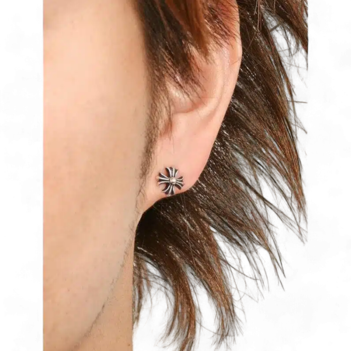Chrome Hearts Cross Cut Out Stud Earring - Image 8